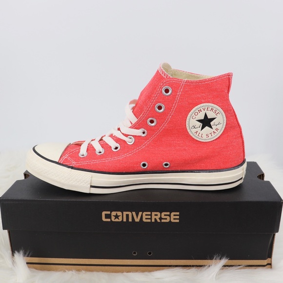 Converse Shoes - ✨$135✨Retail ✨ Women High tops